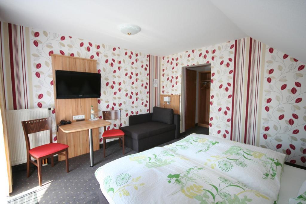 Hotel Fausel Гёппинген Номер фото