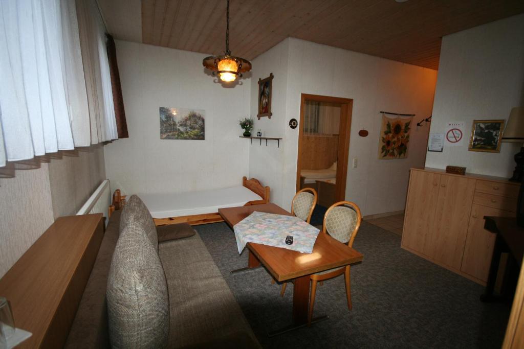 Hotel Fausel Гёппинген Номер фото