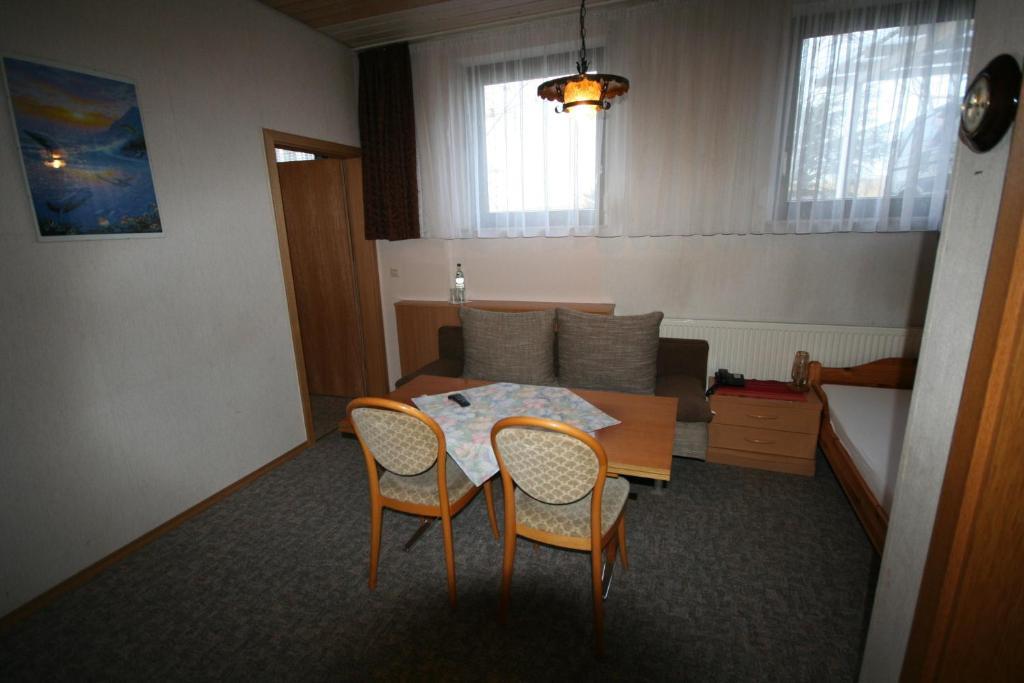 Hotel Fausel Гёппинген Номер фото